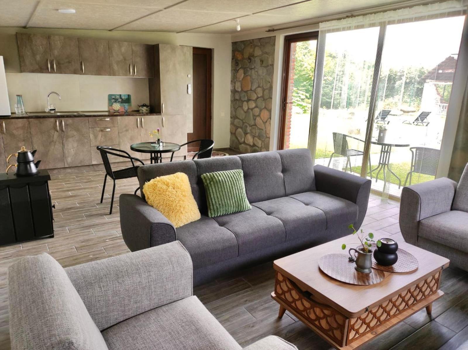 River House Ozurget'i